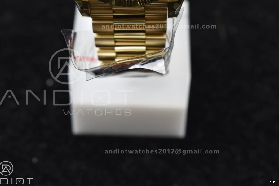 QF Best A2836 Black DayDate Edition 904L 40 V4 Weight) Dial on (Gain Steel Bracelet President Green YG 0301